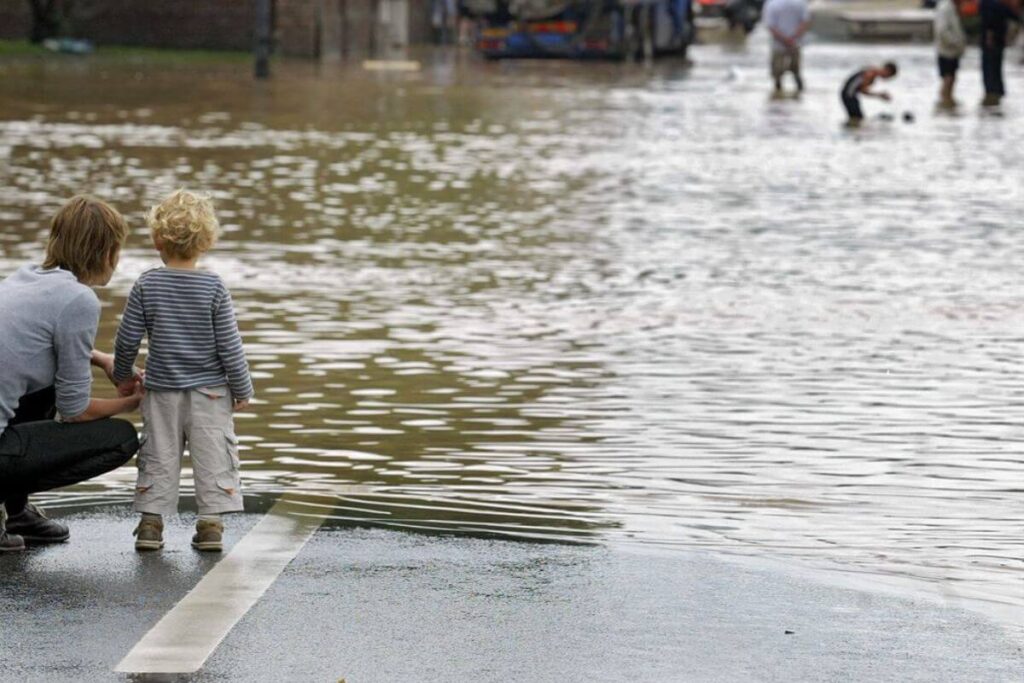 Conséquences des inondations sur le marché de l'emploi